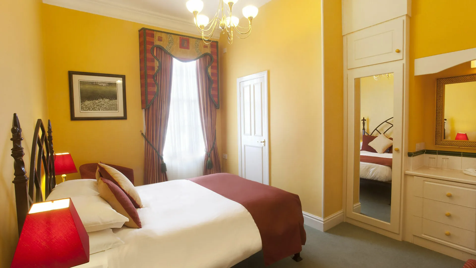 Hotel The Hazelwood York 4*,