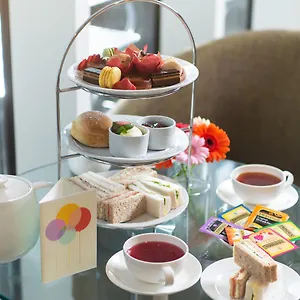 https://holiday-inn-london-stratford-city.brighton-hotels-england.com